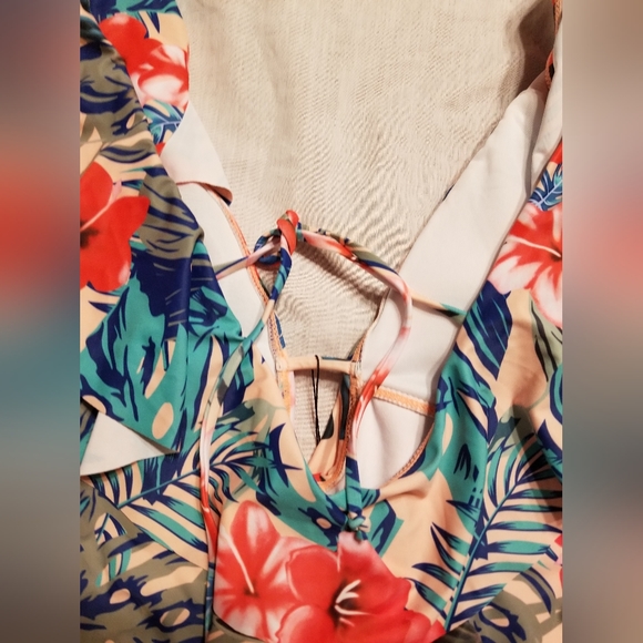 NWT HIGH CUT LEG LOW CUT PADDED SUPER FLIRTY SEXY MONOKINI SMALL - Picture 6 of 11